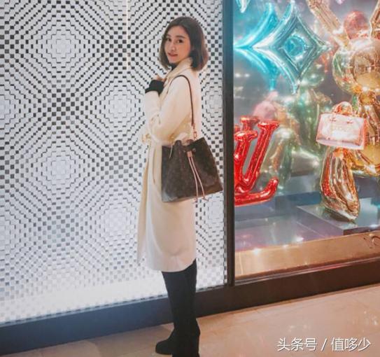 古驰和lv包包哪个最保值,最值得买的LV包包有哪款