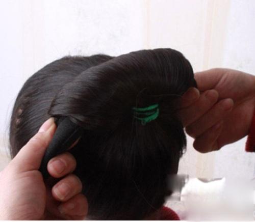 儿童盘发公主戴皇冠,7-12岁儿童简单盘发