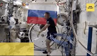 飞行器运送足球视频,运送太空飞船