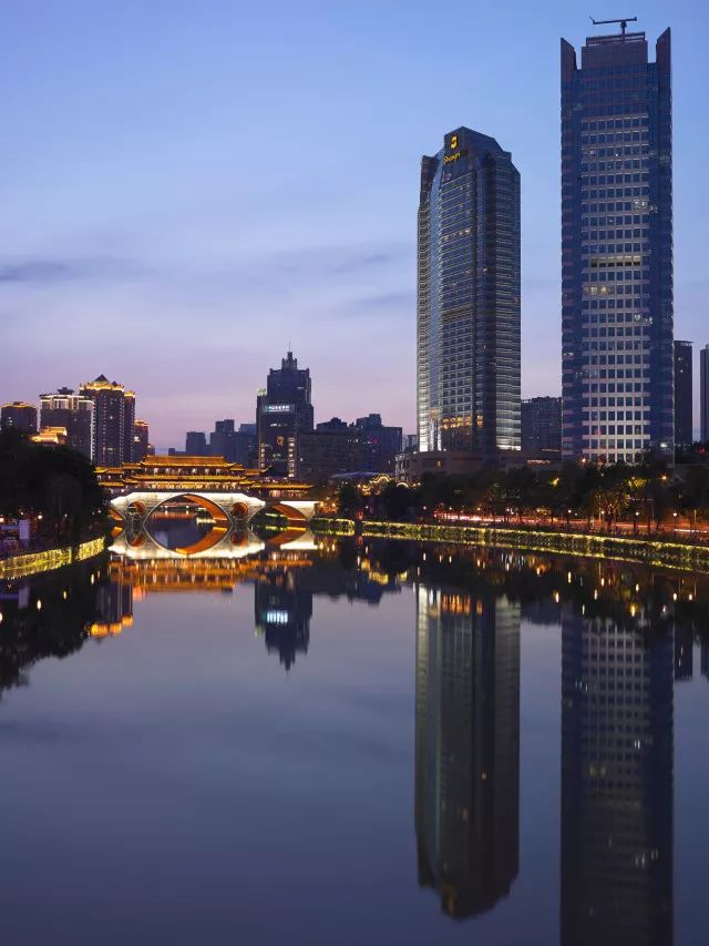 那些年叱咤成都少陵路、九眼桥的夜店金腰带，如今都散落在339了吗