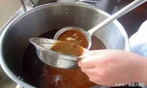 卤师傅卤水发黑怎么办,怎样去除卤菜的卤水味