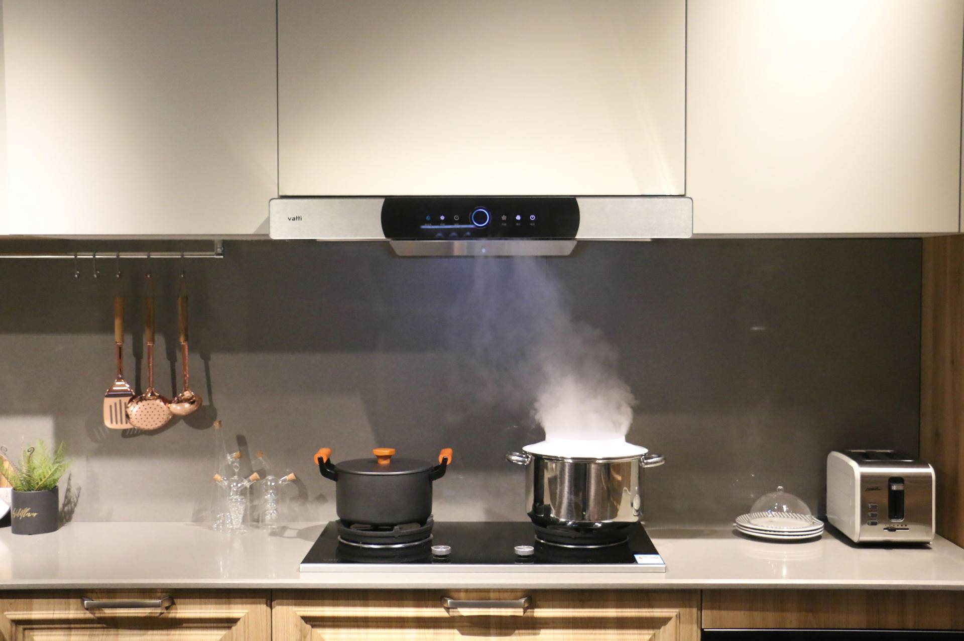 油烟机老板方太华帝哪个品牌好,玉立油烟机是华帝旗下品牌吗