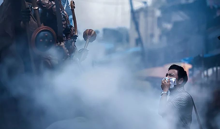 荐读｜“天价药”背后来自不同方向的“委屈”，这部生猛到窒息的良心片拍出了中国医药领域中最敏感的痛点！