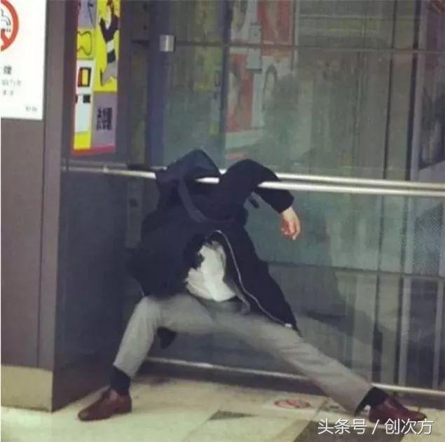 体验月球失重,怎么模拟月球失重环境