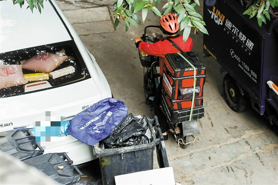 真功夫外卖盒蒸饭,记者暗访外卖作坊