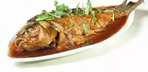 鱼刺卡喉莫着急,鱼刺卡喉咙急救方法