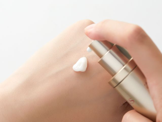 20岁女性胸部下垂松弛外扩,胸外扩下垂松弛有什么补救方法