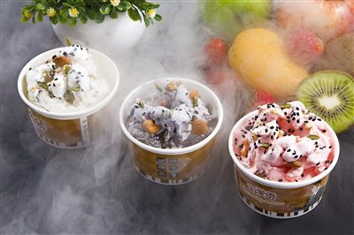 炎炎夏日来杯清爽的冰激凌,炎炎夏日来一杯冰饮降降温