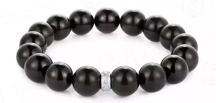 总觉得手腕空落落？那是因为你还缺个水晶手链！