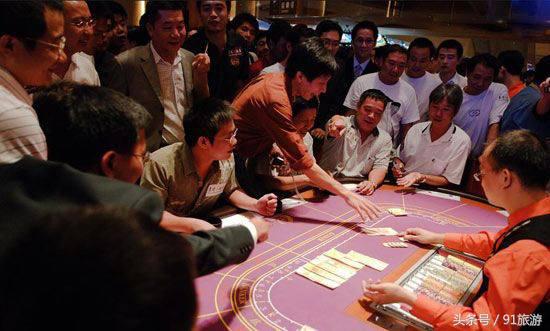 旅客眼中的澳门：豪华奢侈的*场赌**，以泪洗面的赌徒
