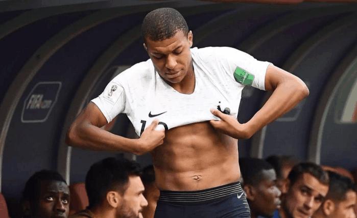 足球十大巨星身材最好的,世界级足球运动员身体素质