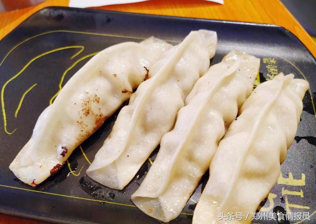 郑州好吃的鸭血粉丝汤,小淮娘鸭血粉丝汤锅贴