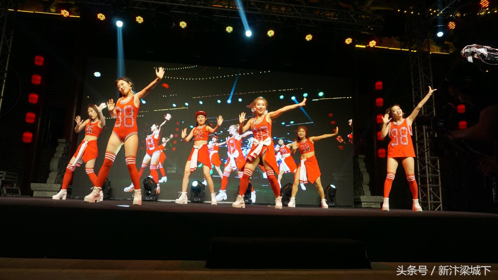 汴梁头条|建业“动力觉醒——七盛角足球之夜”嘉年华盛大举行