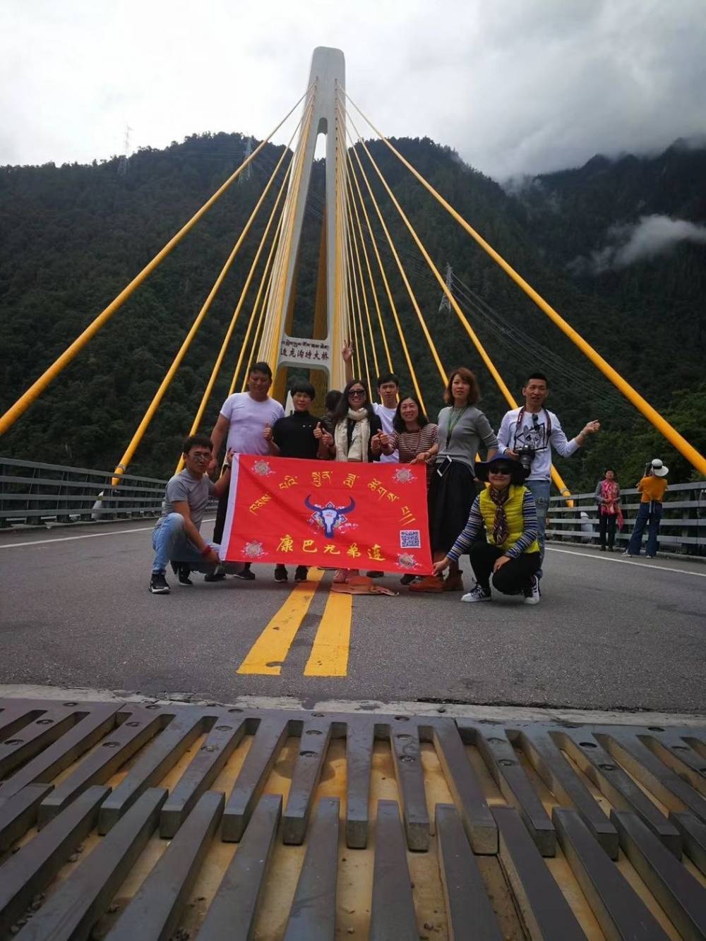 康巴兄弟自驾游路线,康巴兄弟连雪梅