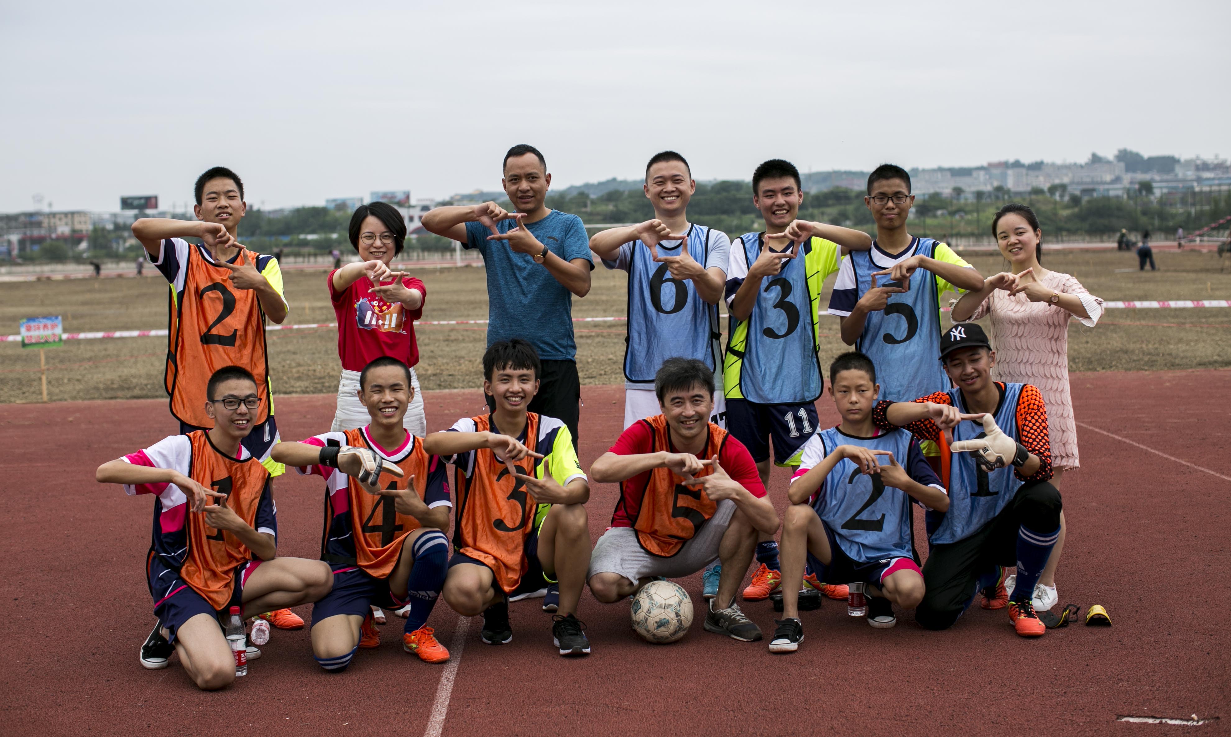 10平方厘米的梦想：为绵阳特校少年的足球梦想充值