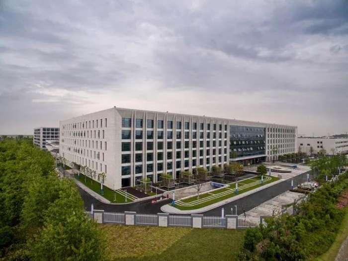 宁波杭州湾吉利汽车制造基地,吉利宁波基地以生产什么车为主