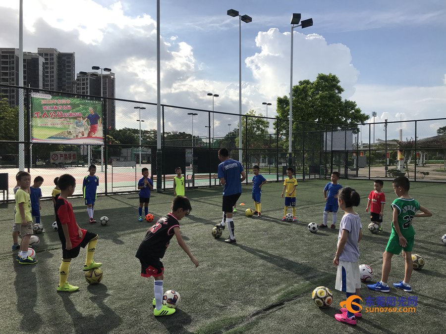 小孩学习父母要陪着一起学习吗,东莞儿童暑假培训