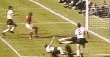 世界杯的奖杯有多重？又有什么历史？半决赛开始前这些冷知识了解一下！