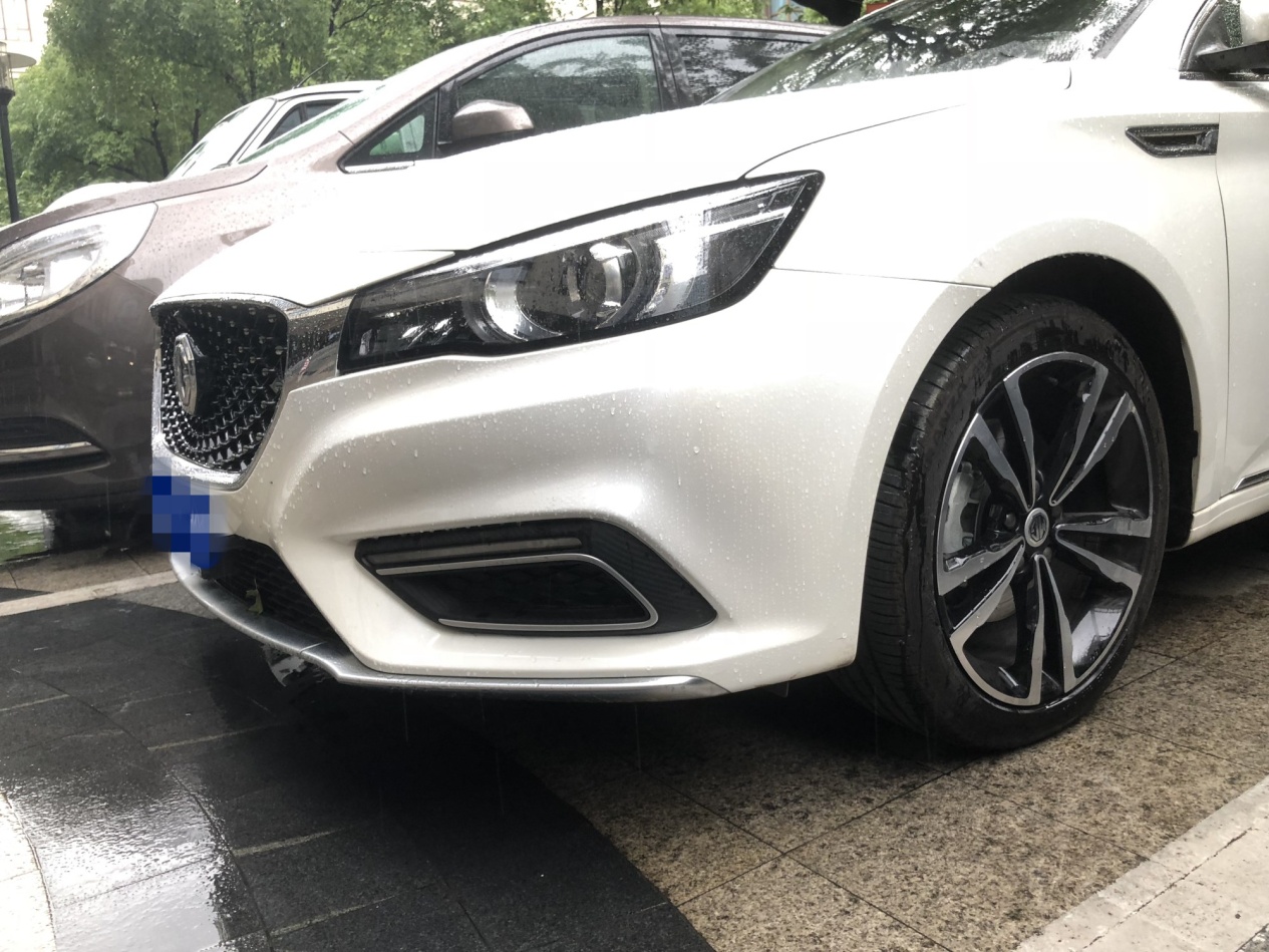 开了两年的名爵3,3万多新款名爵3