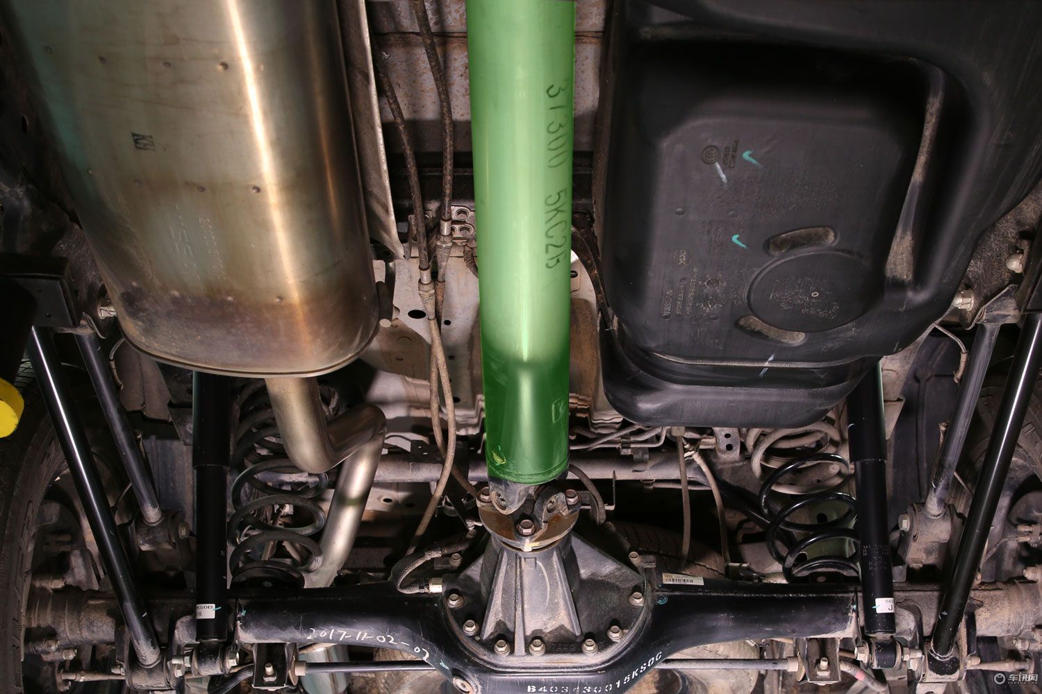 夏东看日产途达底盘,2024款日产途达底盘视频