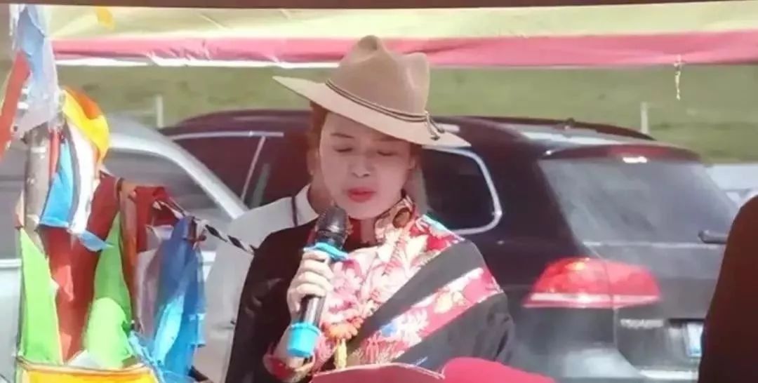 在七月最美的尕朵，体验藏区泼水节……