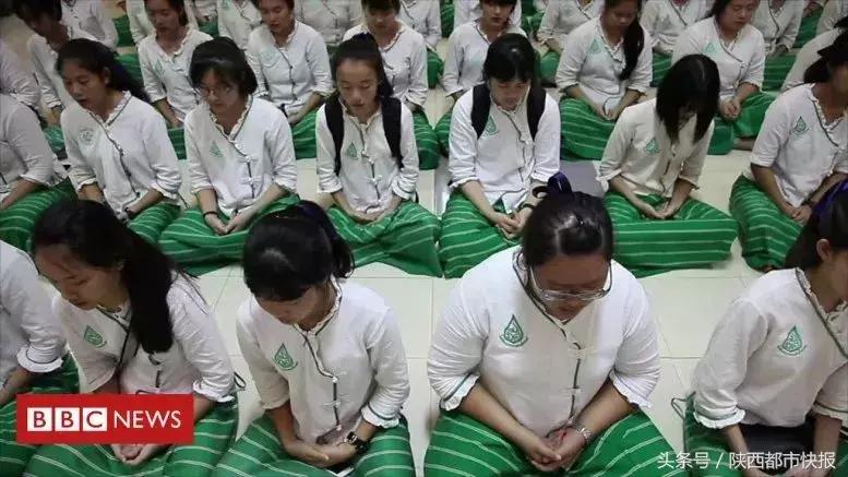 泰国足球队被困13人获救原因,泰国少年足球队被困洞穴事件3d