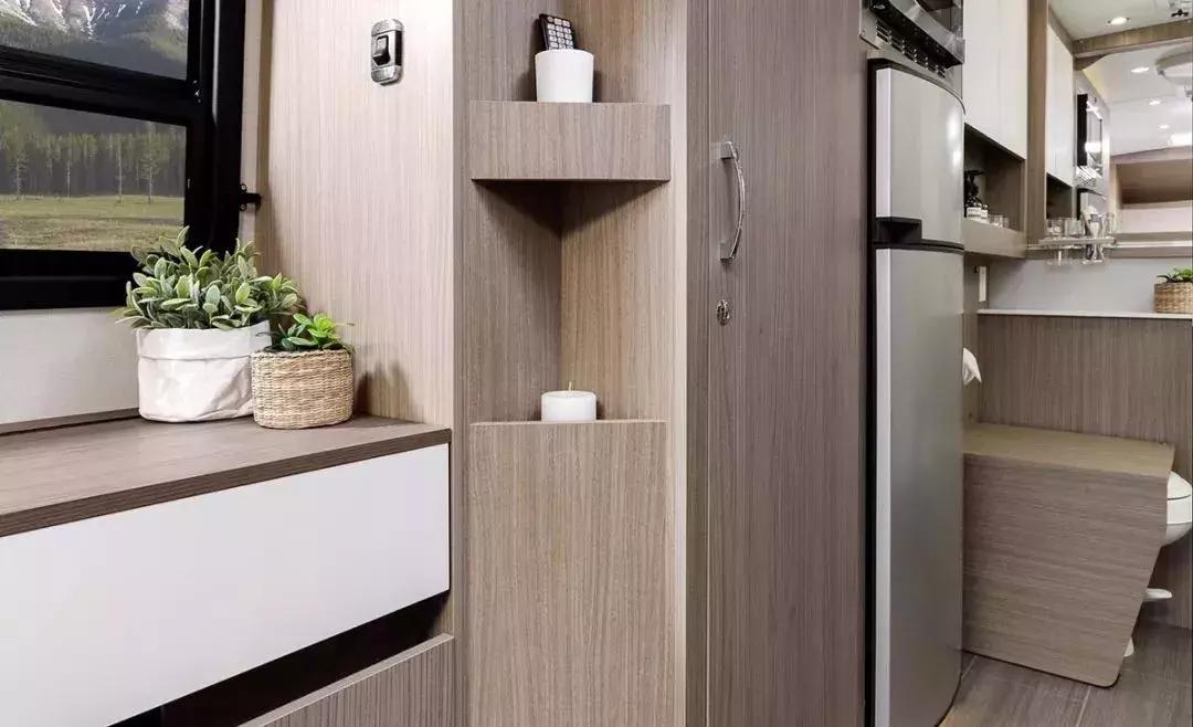 房车用家用冰箱还是用专用冰箱,房车专用冰箱跟家用冰箱