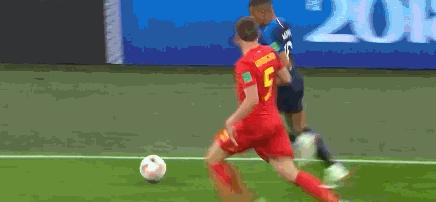 姆巴佩倒地手球是哪一场,法国对比利时姆巴佩黄牌