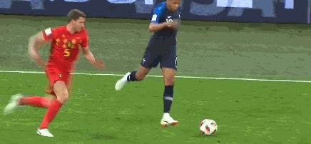 姆巴佩倒地手球是哪一场,法国对比利时姆巴佩黄牌