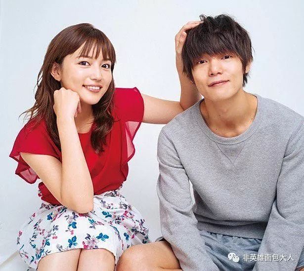 女王爱上男主日漫,女王爱上小伙印度剧