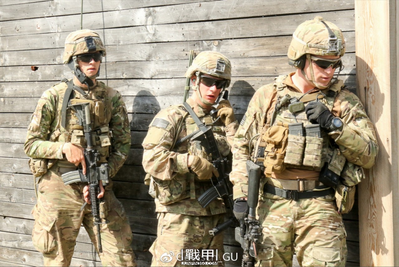 美国陆军步兵个人自购和配发装备