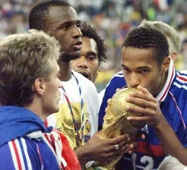 姆巴佩19岁还上学吗,姆巴佩才24岁