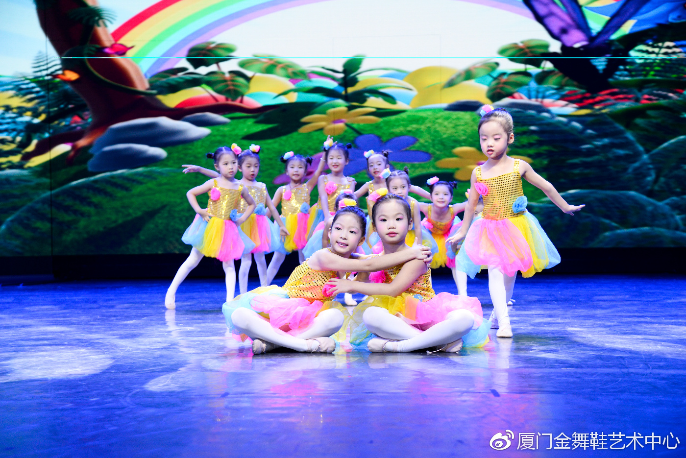 妈妈对学舞蹈女儿的简短寄语,想学舞蹈怎么跟妈妈说