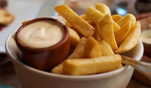 足球每日三道硬菜推荐,足球十大必吃美食