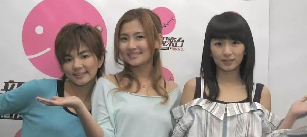 ella韩国和yg解约了吗,ella单飞原因