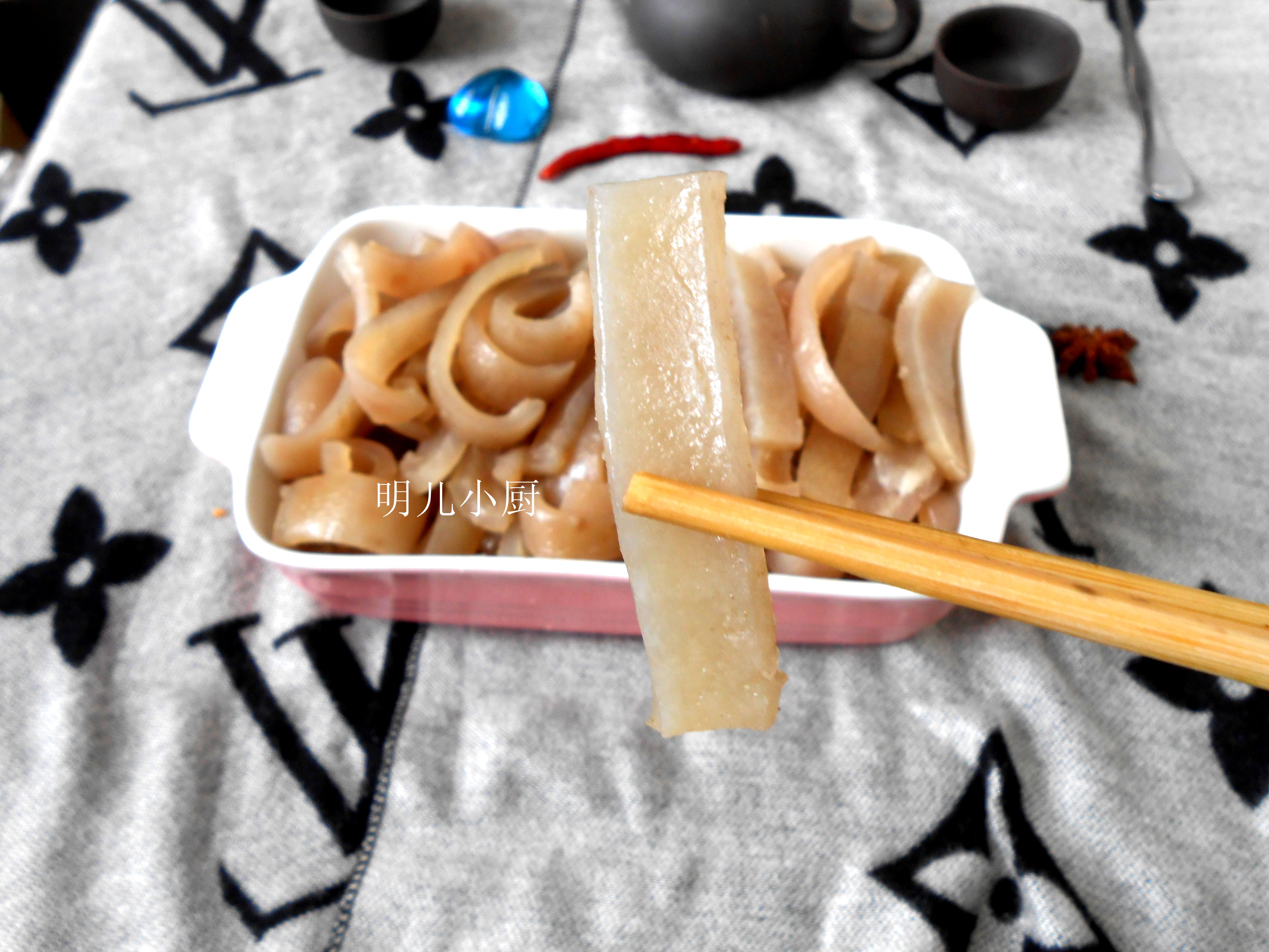 猪皮怎么做才软烂不硬,猪皮怎么处理才能脆脆的