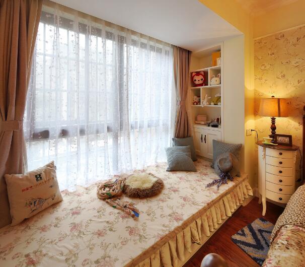 飘窗空着太浪费,家里的闲置飘窗利用起来