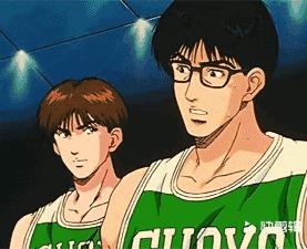 运动员之间为什么摸头,足球运动员为什么喜欢摸头