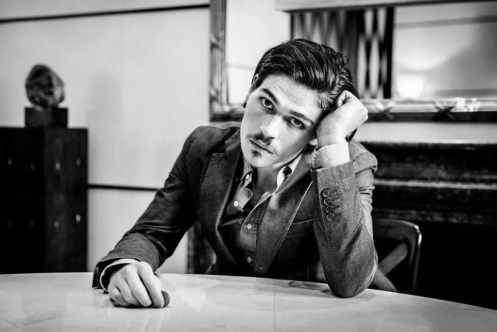 比凉鞋更丑的鞋子,比凉鞋舒服上档次的鞋子