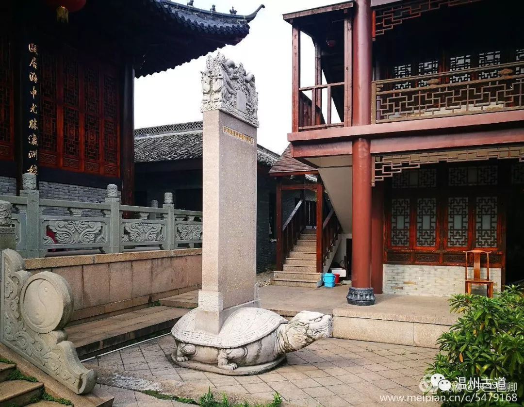 南白象塔全景图,南白象公园