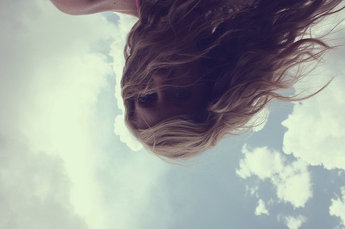 “叔叔，你不能这样，我是你侄女啊！”“你叫我什么？”