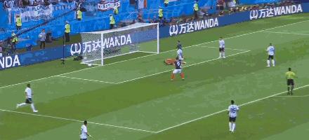 不管有没有新王，先来看看在世界杯上一战成名的球星吧