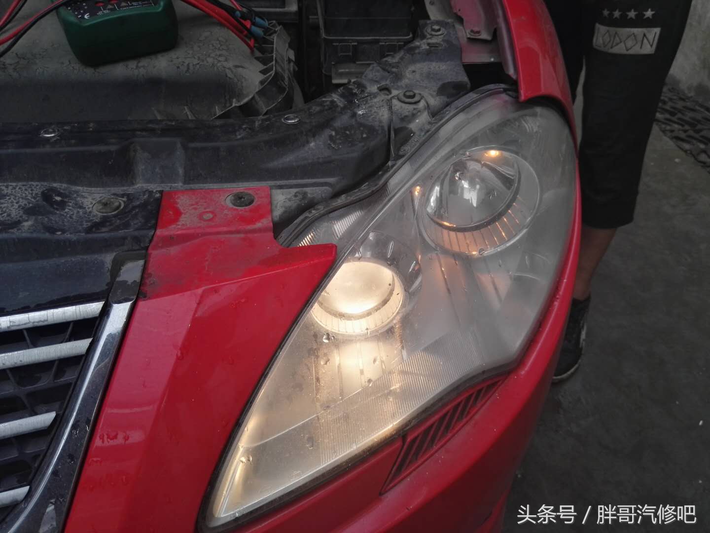 汽车大灯烧近光,汽车大灯开远光总是烧保险