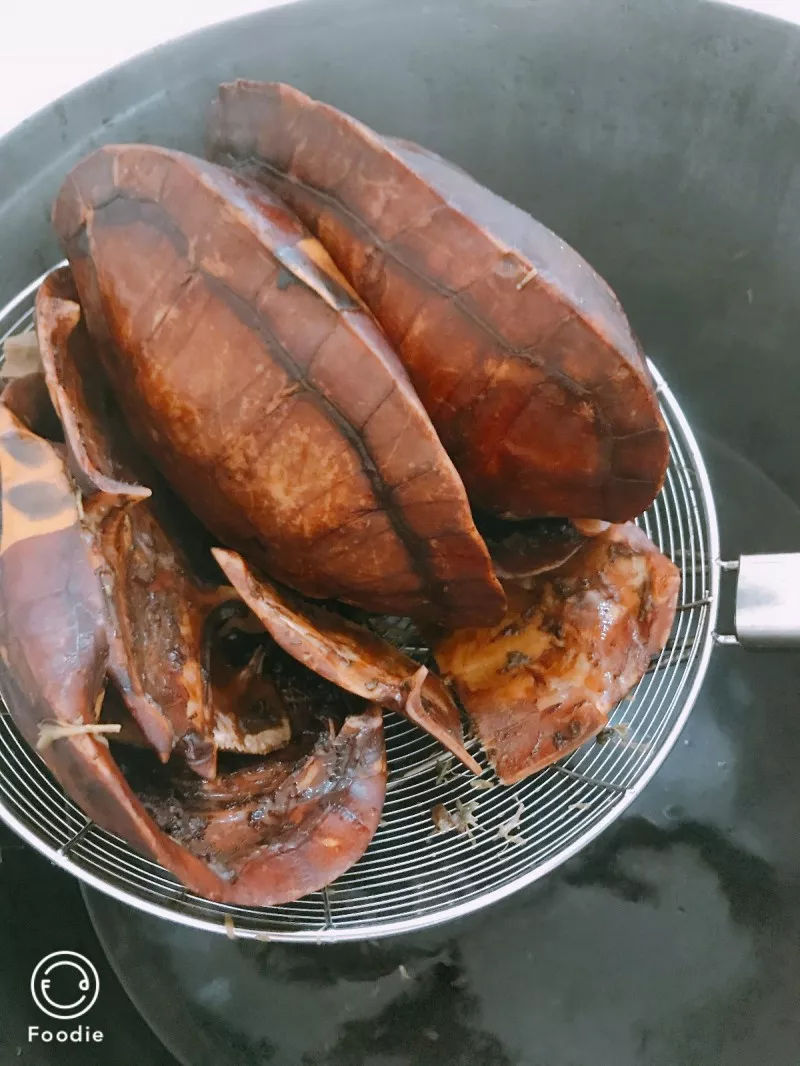 一周只卖3天网红龟苓膏，熬夜睇波食一盅即刻下火