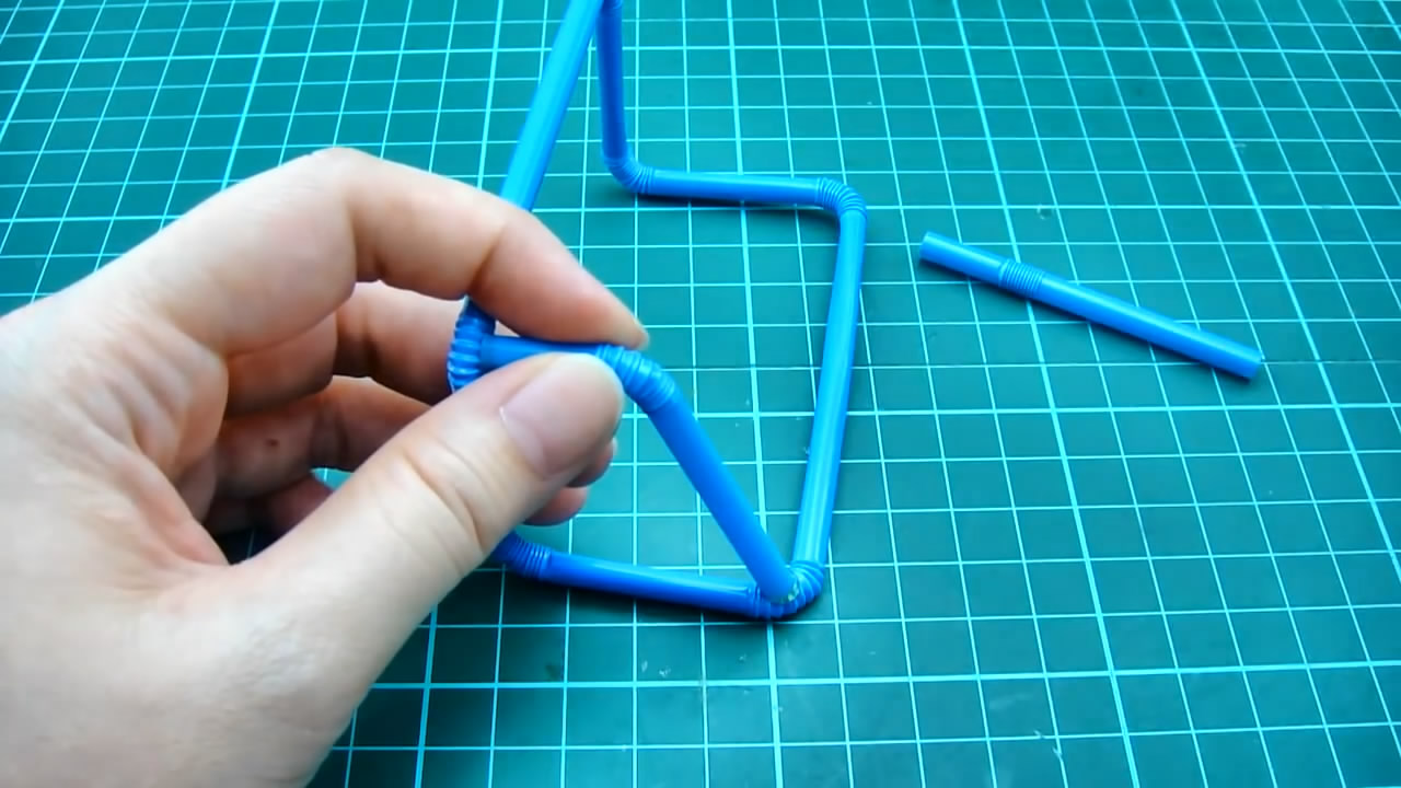 足球球门简单的怎么做,制作迷你球门