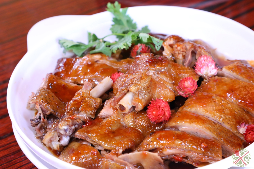 暑假带孩子逛公园,带孩子玩跳楼