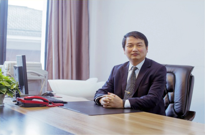 高州实验学校和黄冈实验哪家好,高州黄冈实验学校的游泳馆