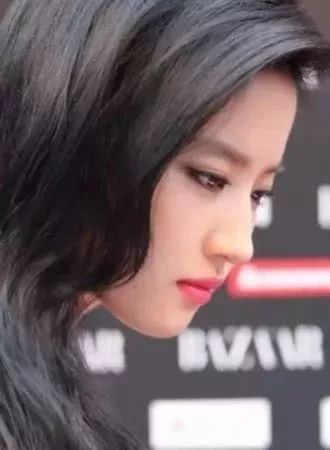 大鼻子塌鼻梁逆袭,塌鼻子怎么变成高鼻梁不整容