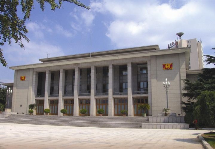 青岛属于一个什么样的城市,青岛是个怎么样的城市