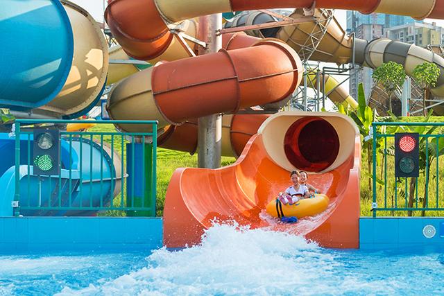 足球宝贝闯关小视频,足球宝贝水上冲关